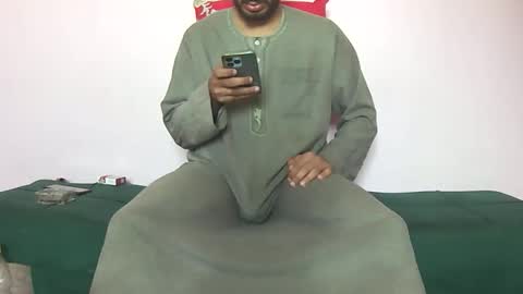 Snapshot of amir_elaraby chatting on December 2025 10:00:02 AM Amir online show from December 2025 10:00:02 AM