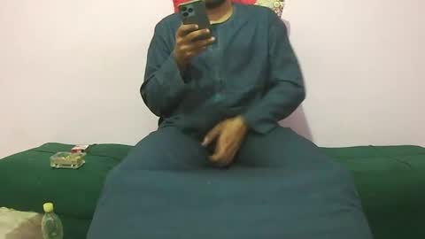 Snapshot of amir_elaraby chatting on January 2026 12:03:02 AM Amir online show from January 2026 12:03:02 AM