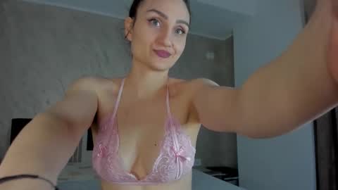 AmiraAnne online show from February 2026 06:41:02 PM