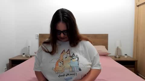 Amira Vyxen online show from October 2025 08:28:01 PM