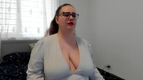 Amira Vyxen online show from March 2026 06:41:02 AM