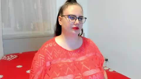 Amira Vyxen online show from July 2026 07:19:01 PM