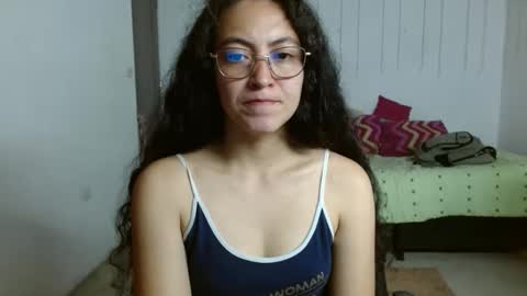 amitlu_ online show from October 2025 11:39:02 PM