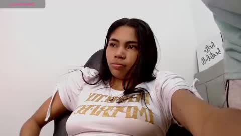 Snapshot of ammyy_wood_ chatting on October 2025 05:53:02 AM ammyy_wood_ online show from October 2025 05:53:02 AM