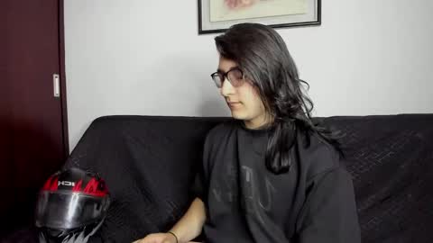 Amoneth online show from November 2025 07:35:01 PM