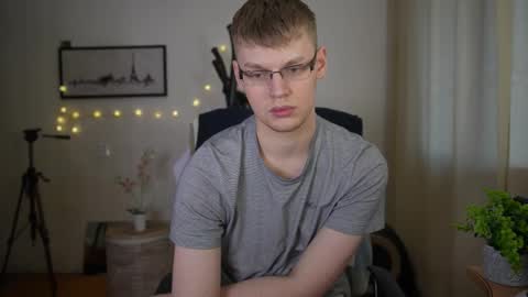 Andrew Amor online show from February 2026 02:47:01 PM