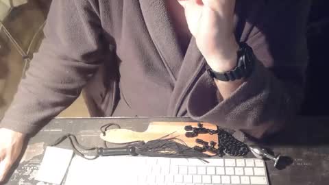 amslave4f online show from October 2025 07:17:01 AM