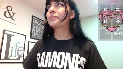 Snapshot of amy__adams1 chatting on March 2025 04:47:01 AM Amy 3 online show from March 2025 04:47:01 AM