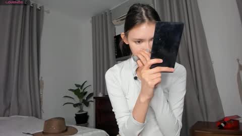 Amy online show from December 2025 11:11:01 PM