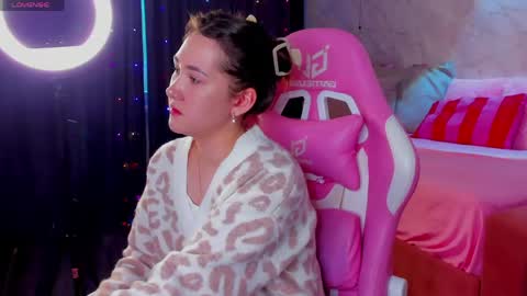 Snapshot of amy_bellel chatting on March 2026 09:49:02 AM Amy follow me online show from March 2026 09:49:02 AM