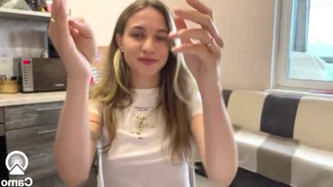 Amy Chill online show from September 2025 10:38:02 AM