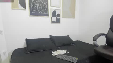 Snapshot of amy_fox2 chatting on February 2026 01:04:02 PM Amy online show from February 2026 01:04:02 PM