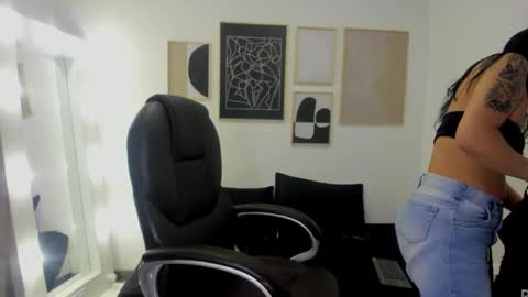 Snapshot of amy_fox2 chatting on February 2026 01:40:01 PM Amy online show from February 2026 01:40:01 PM