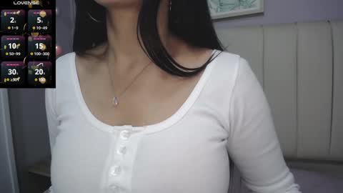 Snapshot of amy_le chatting on December 2024 01:56:02 PM Amy online show from December 2024 01:56:02 PM