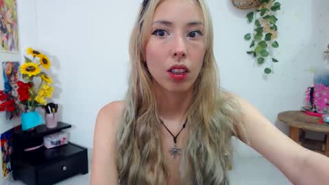 amy mur online show from March 2026 06:19:02 PM