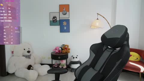 Snapshot of amy_ross1 chatting on January 2025 04:50:02 PM Daniela M online show from January 2025 04:50:02 PM