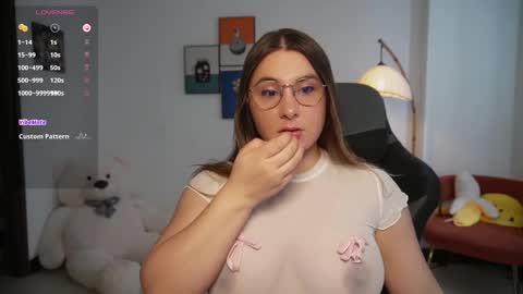 Snapshot of amy_ross1 chatting on February 2025 06:12:01 PM Daniela M online show from February 2025 06:12:01 PM