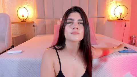 Snapshot of amy_saenzz chatting on April 2026 04:34:01 PM amy online show from April 2026 04:34:01 PM