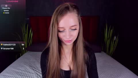 Snapshot of amy_vayne chatting on September 2025 06:56:02 PM Amy online show from September 2025 06:56:02 PM