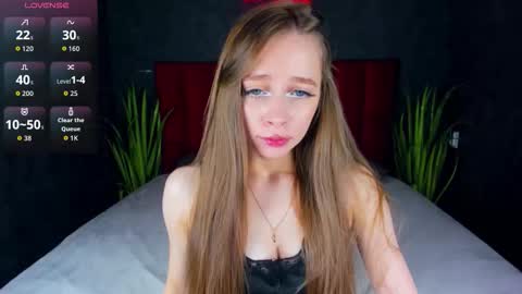 Snapshot of amy_vayne chatting on September 2025 07:19:02 PM Amy online show from September 2025 07:19:02 PM