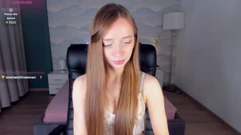 Snapshot of amy_vayne chatting on November 2025 06:29:01 PM Amy online show from November 2025 06:29:01 PM