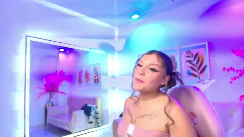 Snapshot of amy_whitney chatting on February 2026 03:32:01 AM Amy online show from February 2026 03:32:01 AM