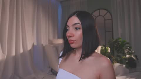 Amy Armstrong online show from January 2026 10:41:02 PM