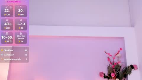 Snapshot of amybarton chatting on December 2024 07:45:02 PM My name is AMY... Nice to meet you thumb up me please its important online show from December 2024 07:45:02 PM