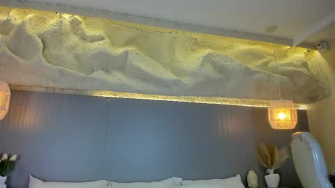 amy online show from April 2026 12:00:02 PM