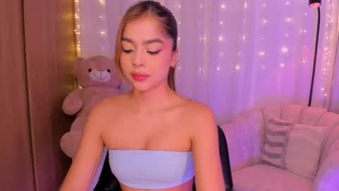 Amy  online show from September 2025 12:47:01 AM