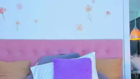 Snapshot of amyevaans1 chatting on May 2026 09:34:02 PM Amyevaans1 online show from May 2026 09:34:02 PM