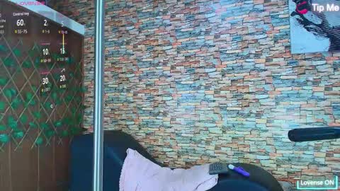 Amy online show from November 2025 10:01:01 PM