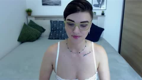 Snapshot of amylexy chatting on September 2025 08:14:01 PM Hi there guys  My pleasure in your hands  pvt is open online show from September 2025 08:14:01 PM