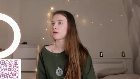 Snapshot of amylovesyouu chatting on December 2025 09:09:01 PM amylovesyouu online show from December 2025 09:09:01 PM