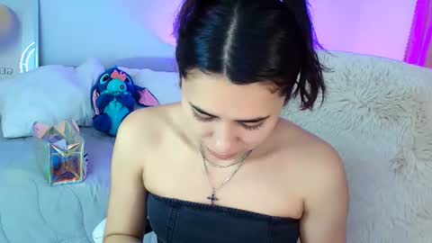 Snapshot of amyolimpo chatting on June 2026 02:27:02 AM Amy ... Nice to meet u thumb up me please its important online show from June 2026 02:27:02 AM