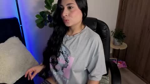 Aleja  online show from February 2026 12:06:01 AM