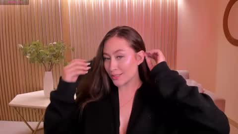 AMY R  online show from July 2026 11:34:02 PM