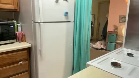 Snapshot of amysmilez chatting on January 2025 02:39:01 PM Amy Smilez online show from January 2025 02:39:01 PM