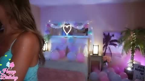 Snapshot of amyvalentine chatting on July 2026 05:56:02 AM AmyValentine online show from July 2026 05:56:02 AM
