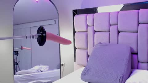 amywhitte_ online show from December 2025 06:58:01 PM