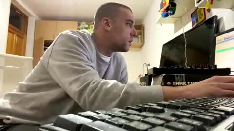 Snapshot of amyyrlikesdeep chatting on October 2025 11:35:02 PM amyyrlikesdeep online show from October 2025 11:35:02 PM