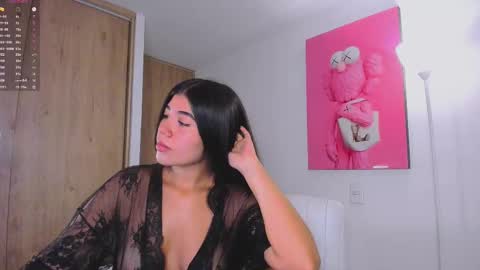 Ana online show from November 2025 12:42:02 PM