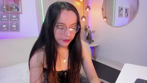 Snapshot of ana_ev chatting on November 2025 06:46:02 AM Ana online show from November 2025 06:46:02 AM