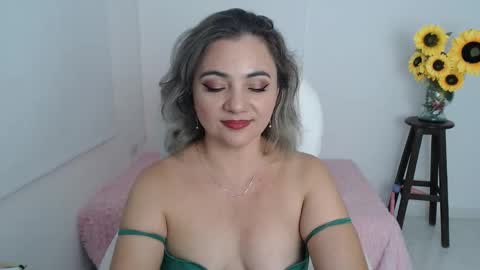 Snapshot of ana_hotmilf chatting on November 2025 07:23:02 PM Ana online show from November 2025 07:23:02 PM