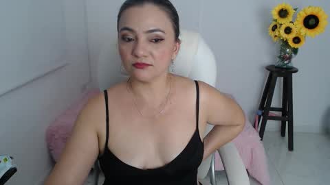 Snapshot of ana_hotmilf chatting on November 2025 11:50:01 PM Ana online show from November 2025 11:50:01 PM