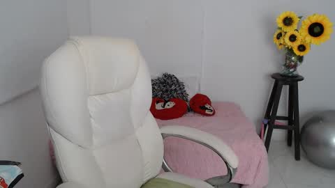 Snapshot of ana_hotmilf chatting on November 2025 11:29:01 PM Ana online show from November 2025 11:29:01 PM