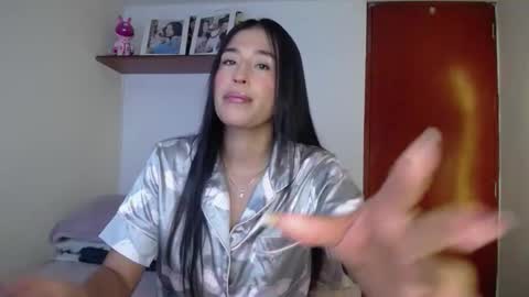 Snapshot of ana_m_ chatting on October 2025 09:10:01 AM Ana online show from October 2025 09:10:01 AM