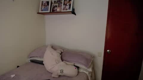 Snapshot of ana_m_ chatting on November 2025 09:31:02 AM Ana online show from November 2025 09:31:02 AM