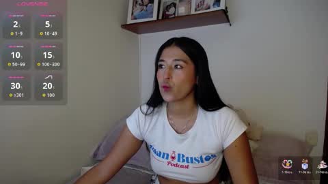 Snapshot of ana_m_ chatting on November 2025 09:31:01 AM Ana online show from November 2025 09:31:01 AM