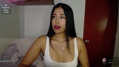 Snapshot of ana_m_ chatting on November 2025 09:32:02 AM Ana online show from November 2025 09:32:02 AM